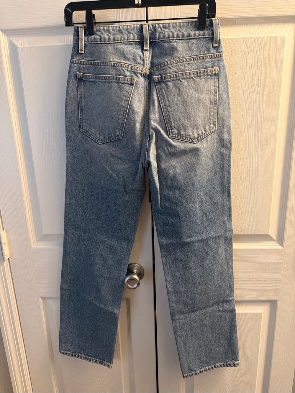 Khaite Abigail High-Rise Straight Jeans in a distressed light wash - Size 27 - Picture 5 of 9